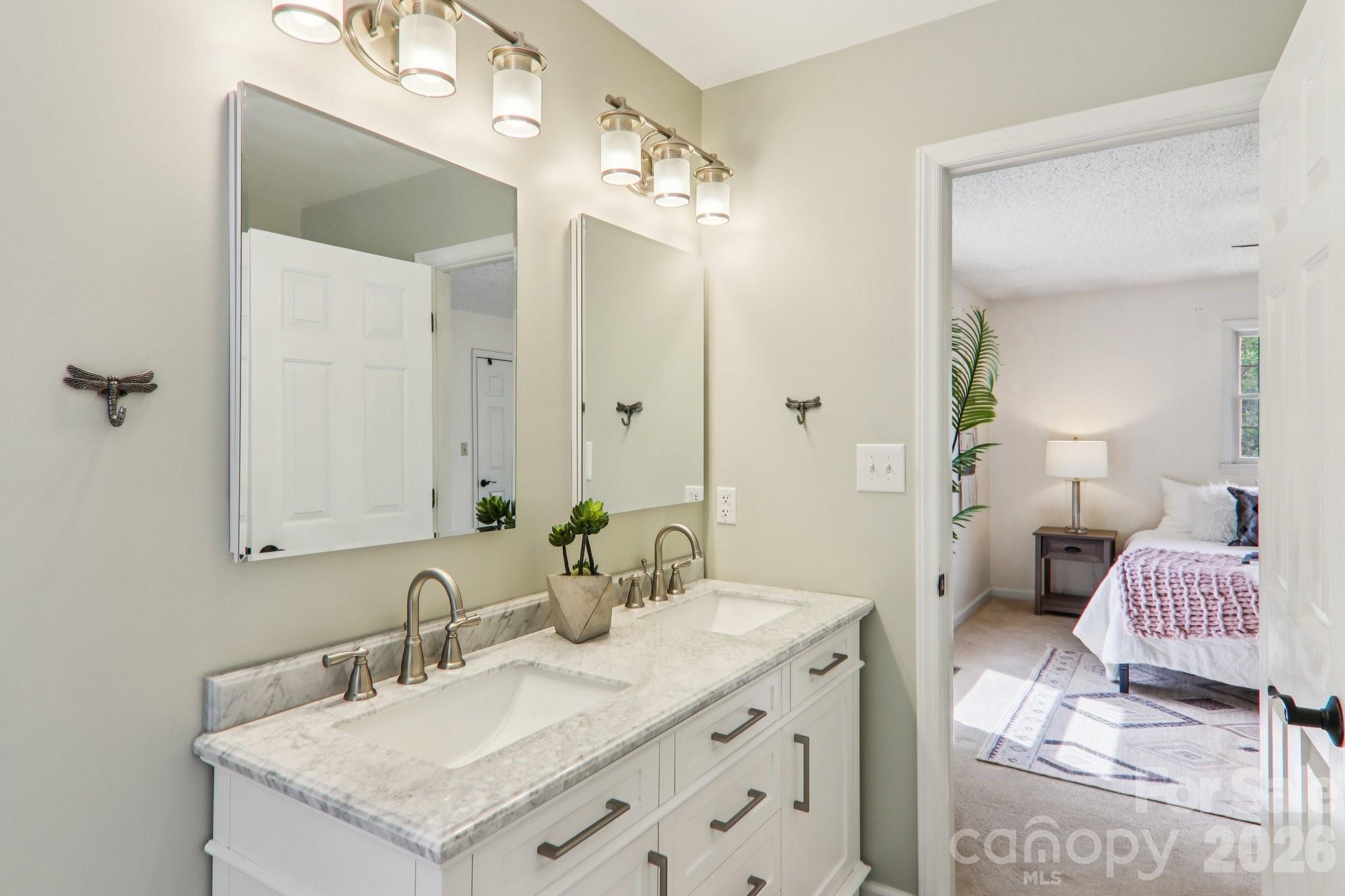 544 Bluebird Ridge Asheville NC 28804