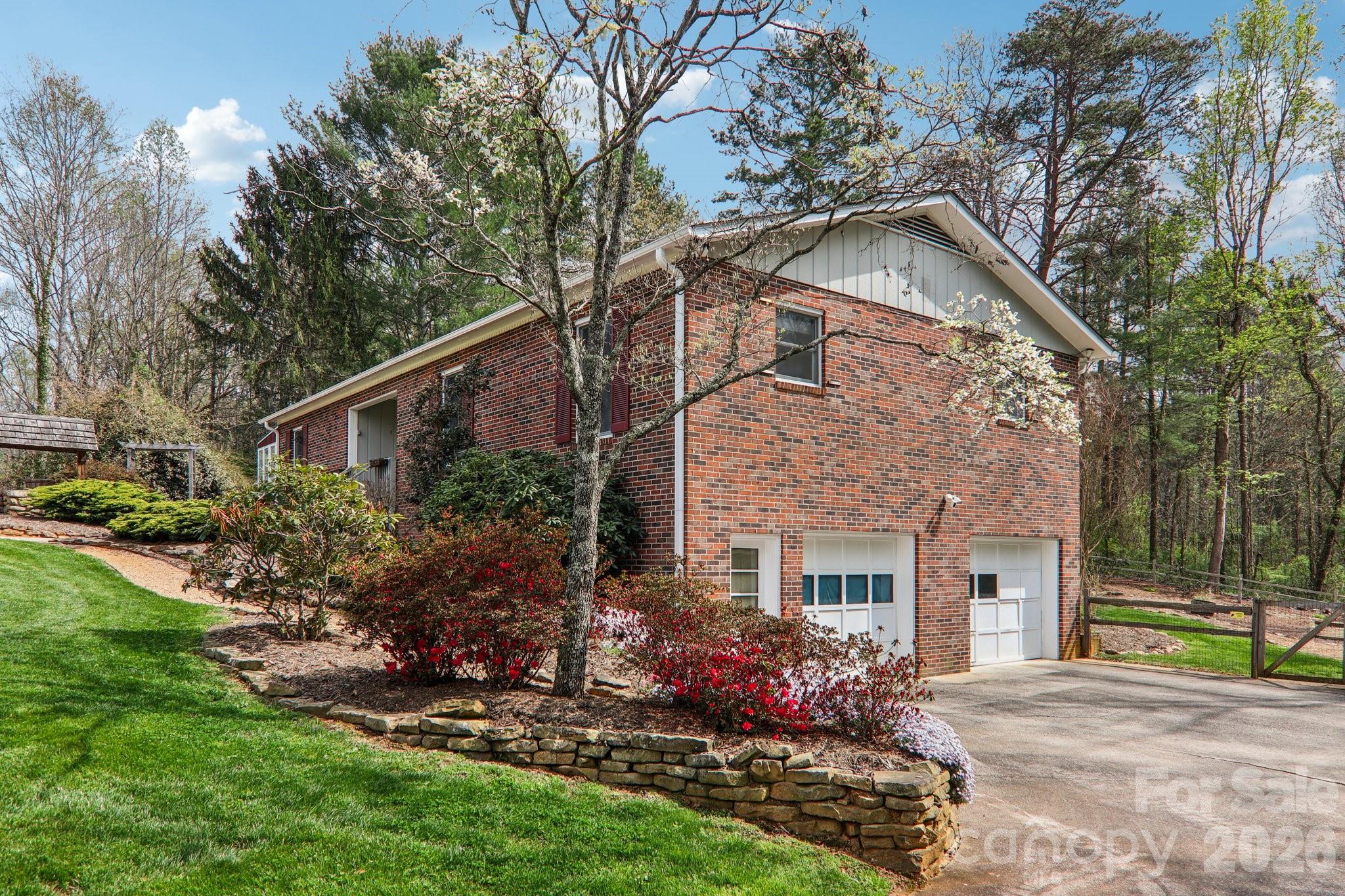 544 Bluebird Ridge Asheville NC 28804