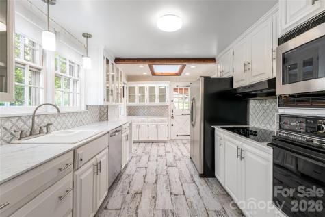 25 Blackwood Road Asheville NC 28804