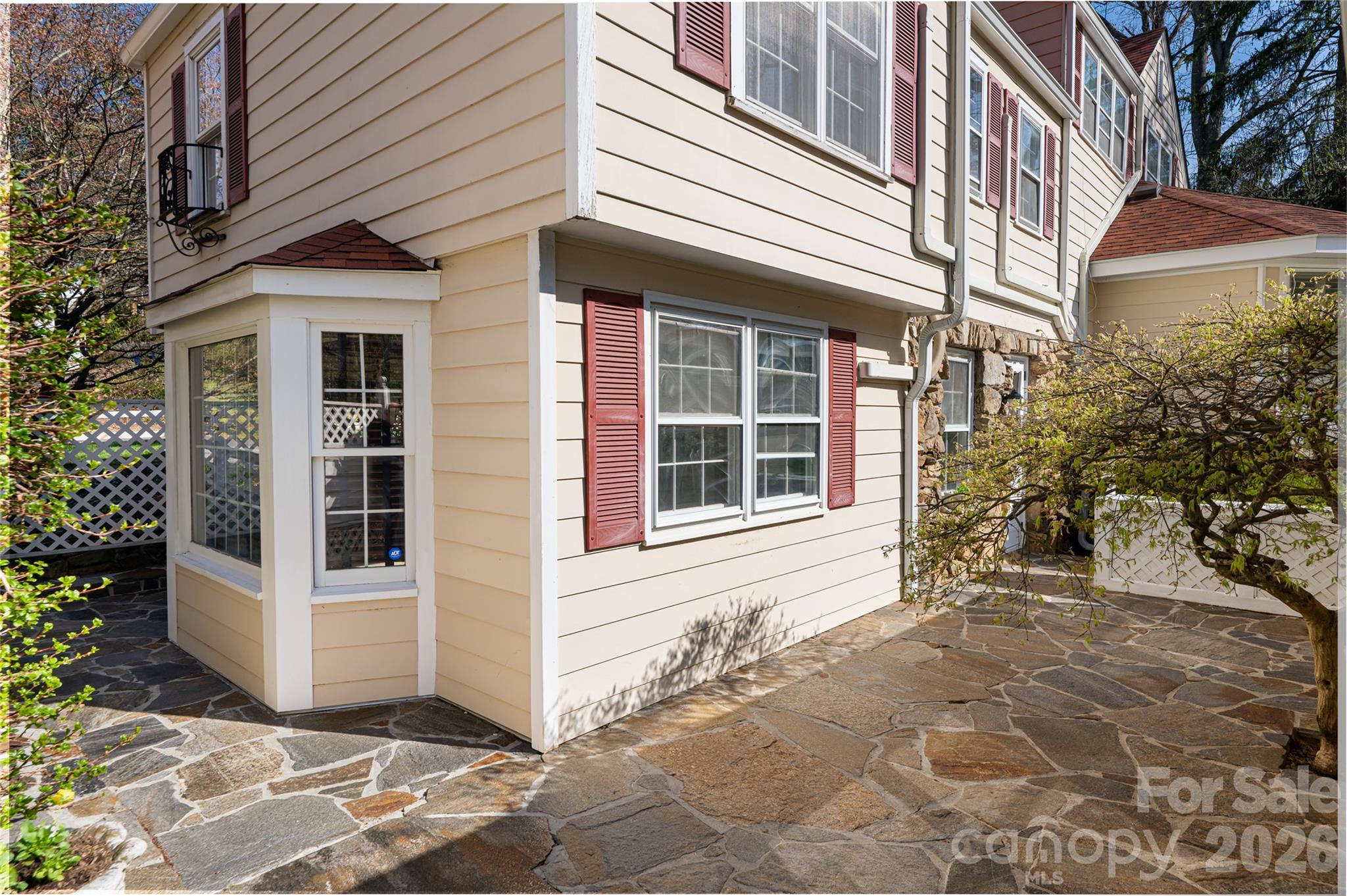 25 Blackwood Road Asheville NC 28804