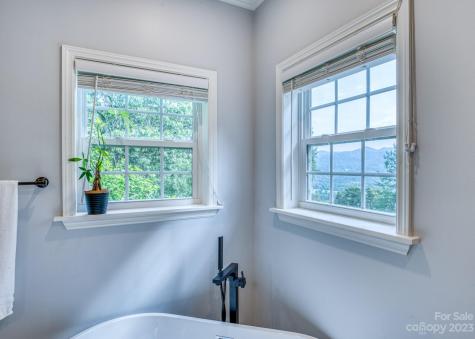 86 Cozy Mountain Lane Weaverville NC 28787