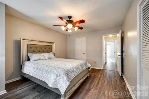 10961 Carmel Crossing Road Charlotte NC 28226