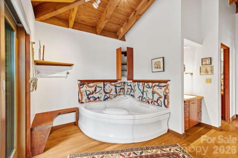 496 English Lane Bakersville NC 28705