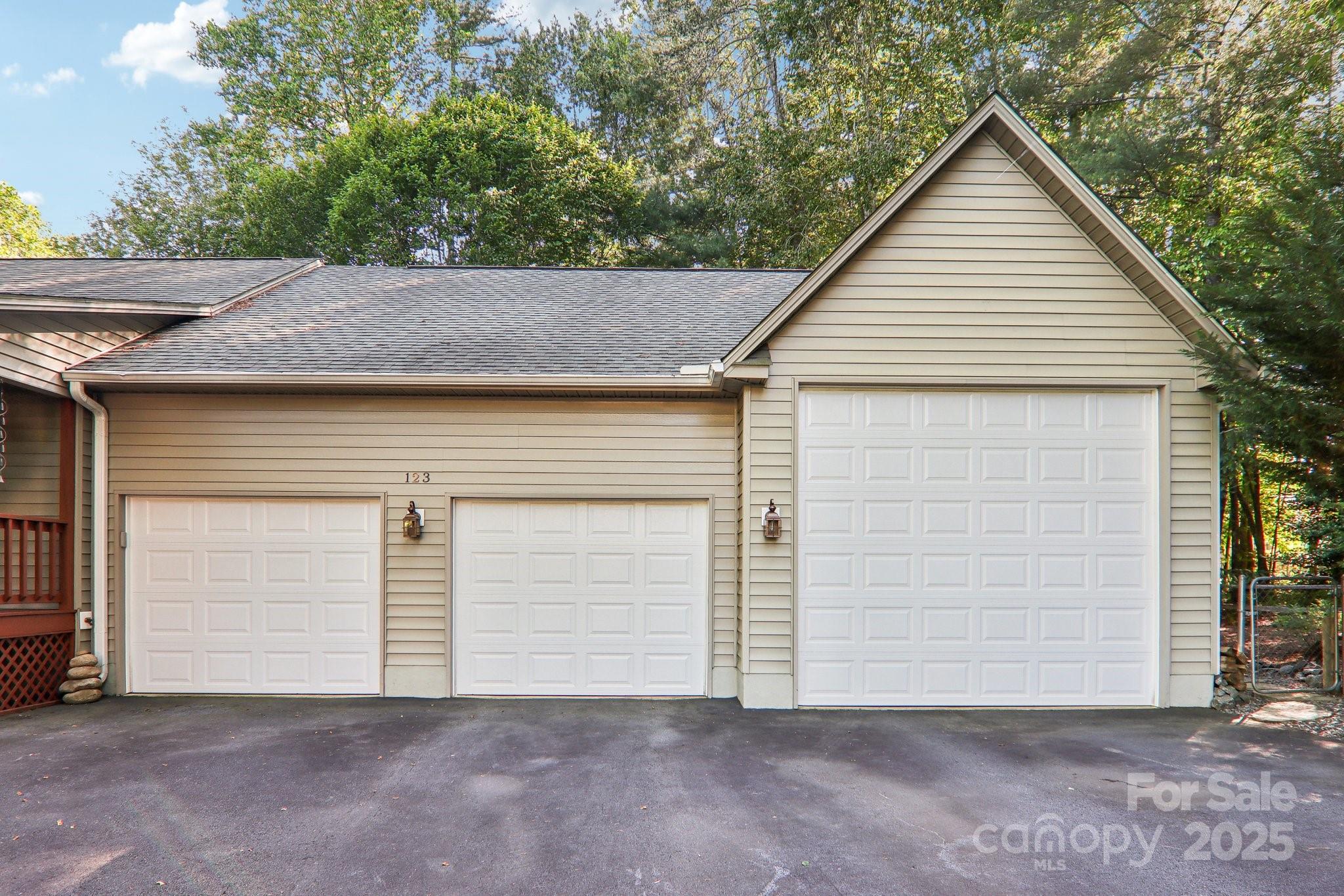 123 Brandymill Loop Etowah NC 28729