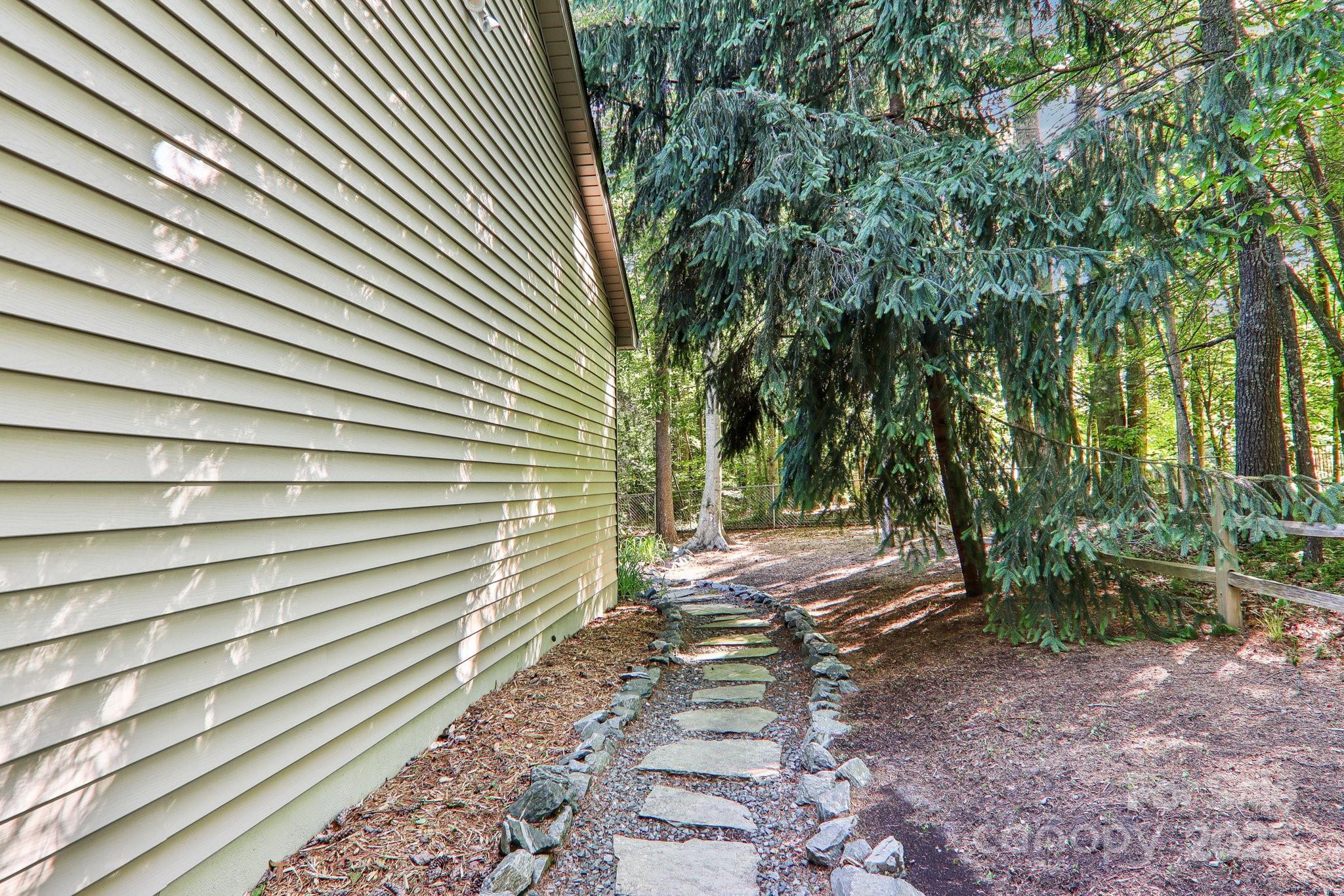 123 Brandymill Loop Etowah NC 28729