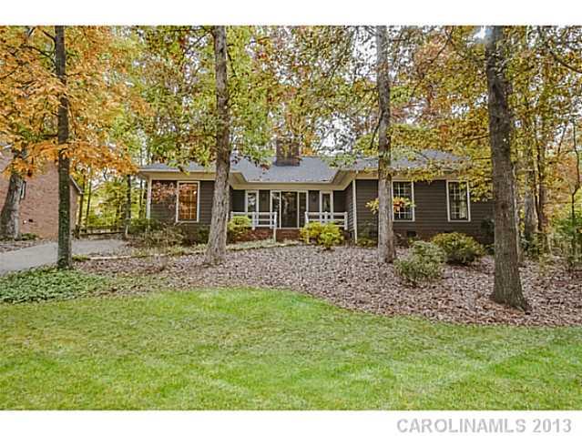 4117 Meadowridge Drive Charlotte NC 28226