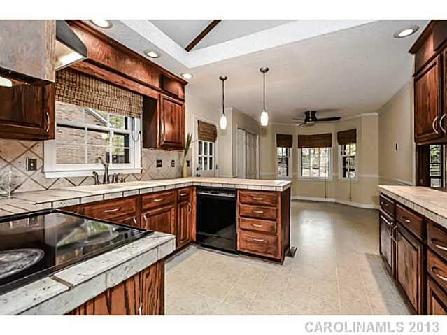 4117 Meadowridge Drive Charlotte NC 28226