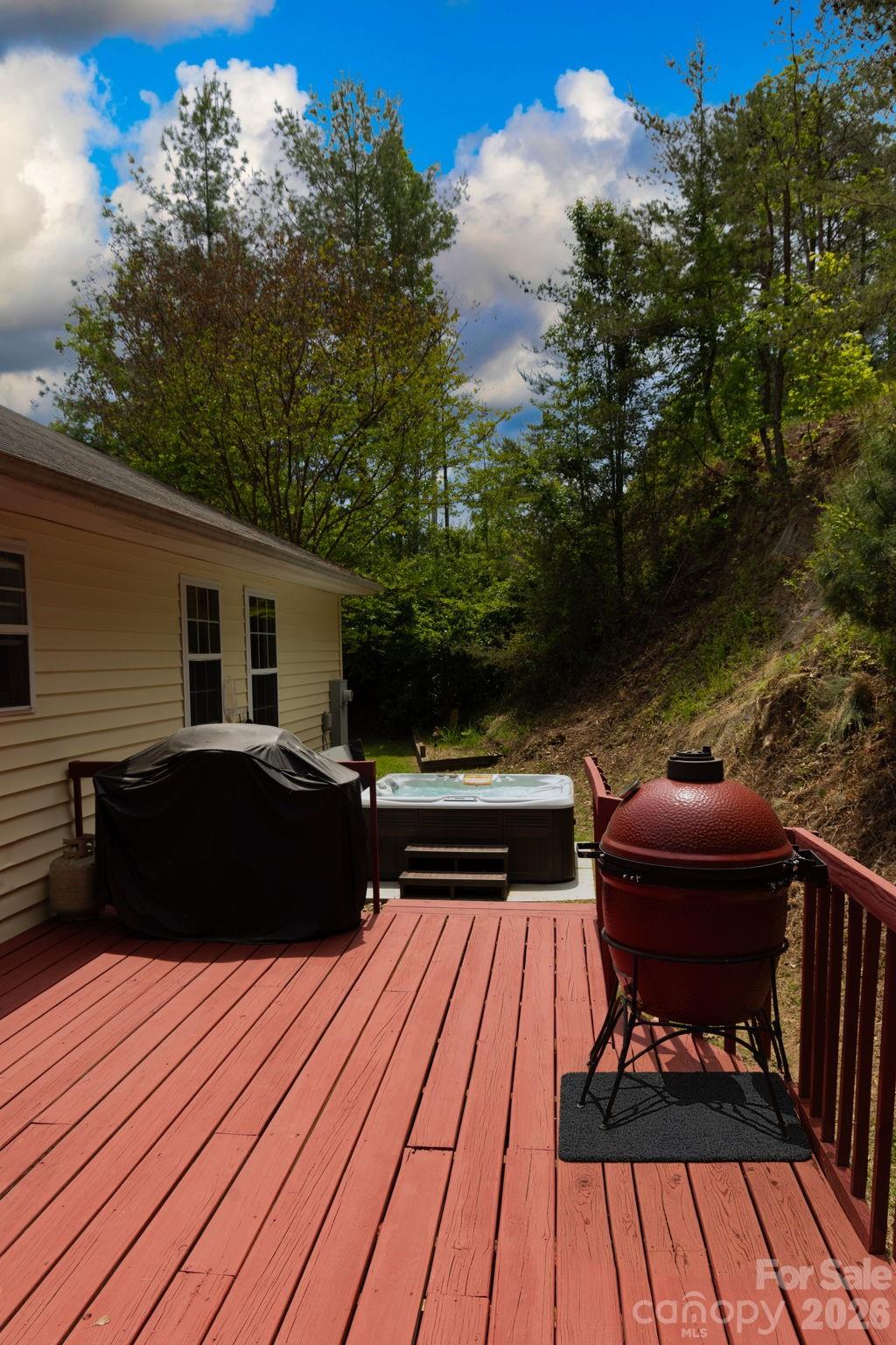 1798 New Stock Road Weaverville NC 28787