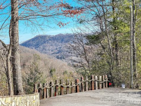 30 Edgewater Lane Maggie Valley NC 28751