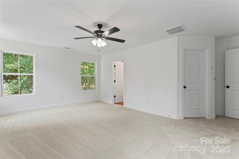 329 Henderson Circle Harrisburg NC 28075