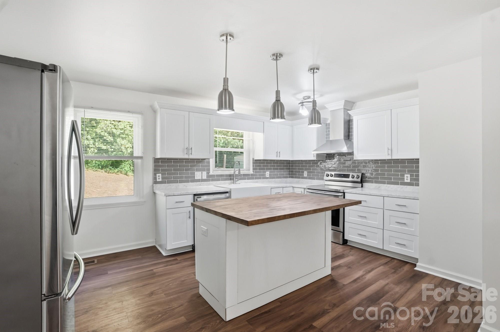 3444 N Oxford Street Claremont NC 28610