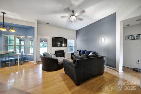 1021 Stinson Glen Lane Charlotte NC 28214