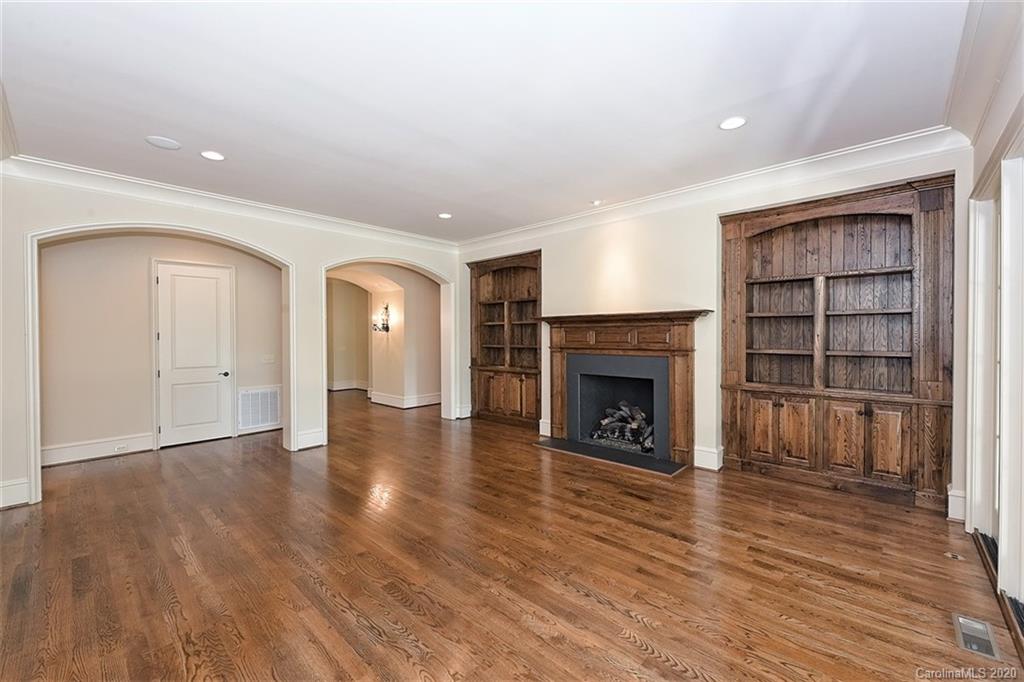 2600 Tanglewood Lane Charlotte NC 28211