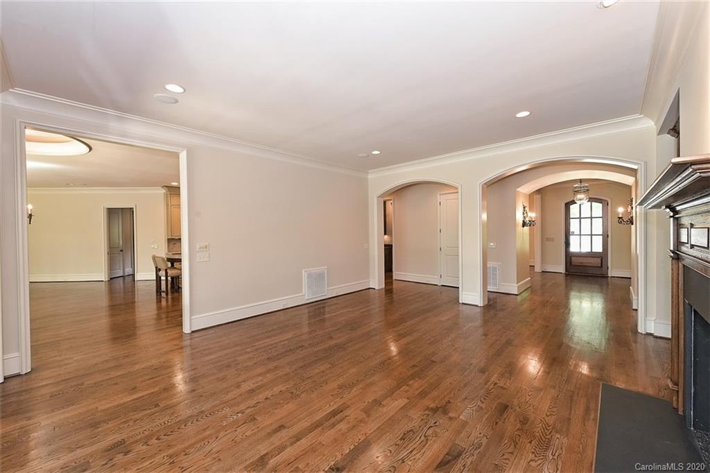 2600 Tanglewood Lane Charlotte NC 28211