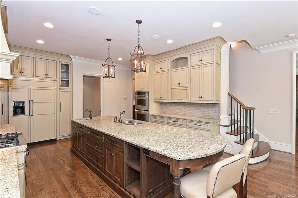 2600 Tanglewood Lane Charlotte NC 28211