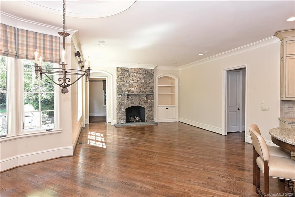 2600 Tanglewood Lane Charlotte NC 28211