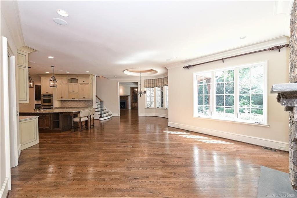 2600 Tanglewood Lane Charlotte NC 28211