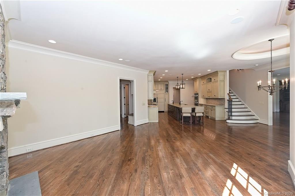 2600 Tanglewood Lane Charlotte NC 28211