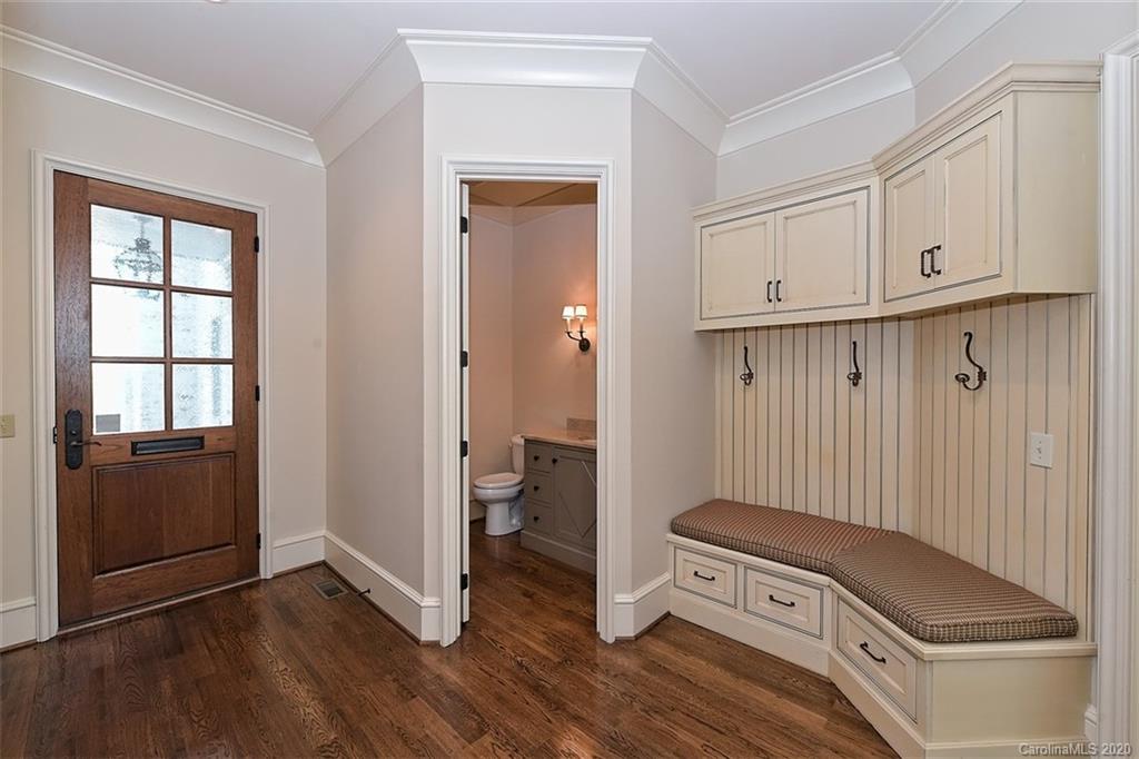 2600 Tanglewood Lane Charlotte NC 28211