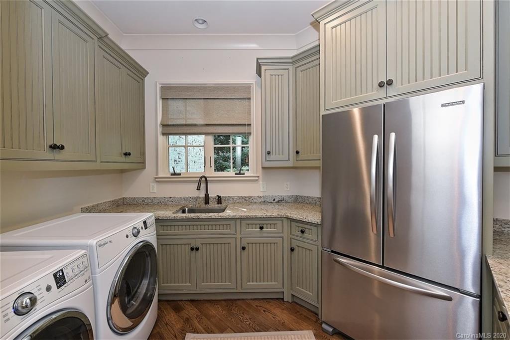 2600 Tanglewood Lane Charlotte NC 28211