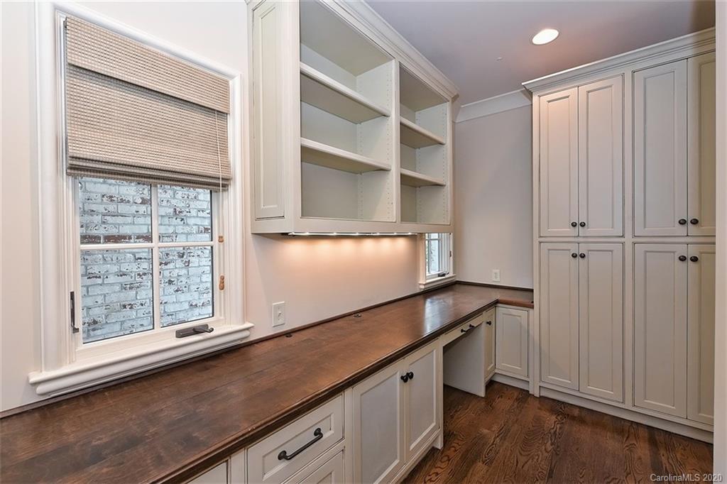 2600 Tanglewood Lane Charlotte NC 28211