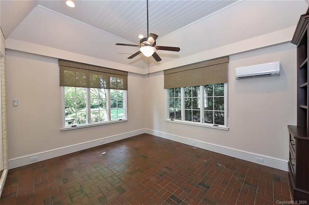 2600 Tanglewood Lane Charlotte NC 28211