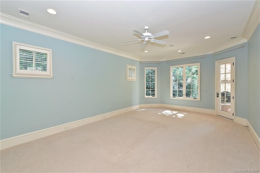 2600 Tanglewood Lane Charlotte NC 28211