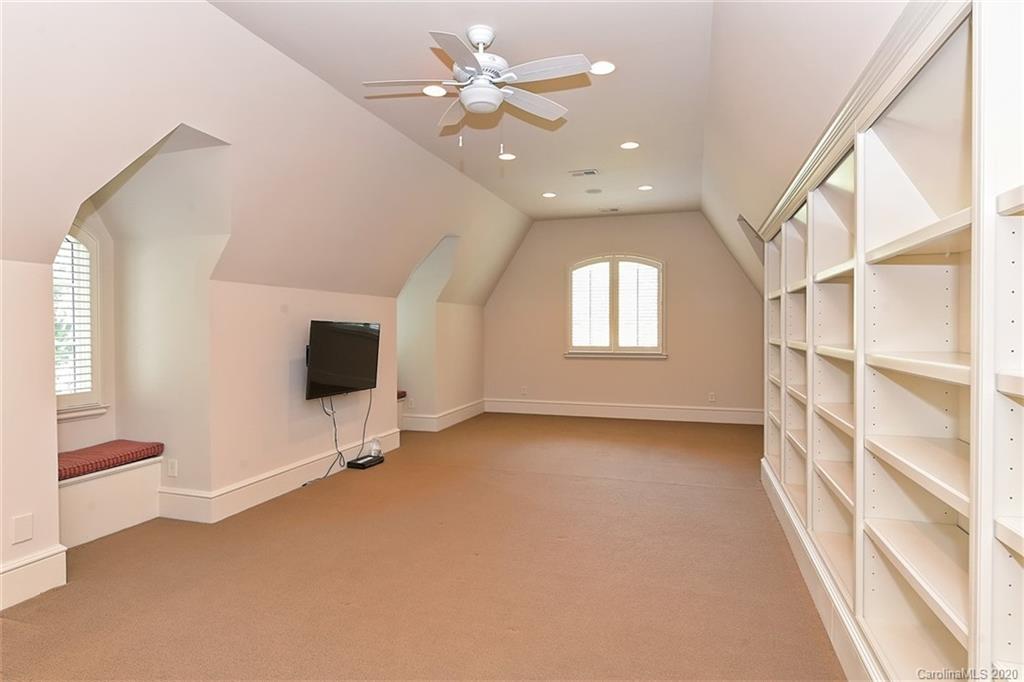 2600 Tanglewood Lane Charlotte NC 28211