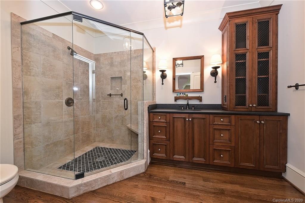 2600 Tanglewood Lane Charlotte NC 28211