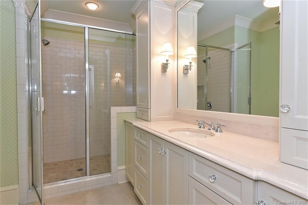2600 Tanglewood Lane Charlotte NC 28211
