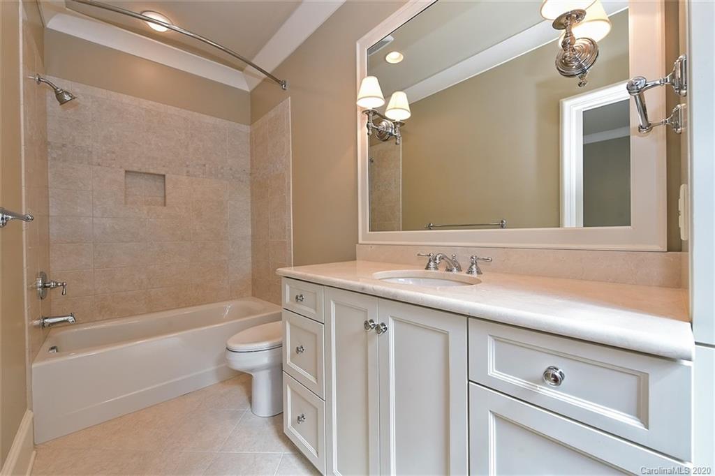 2600 Tanglewood Lane Charlotte NC 28211