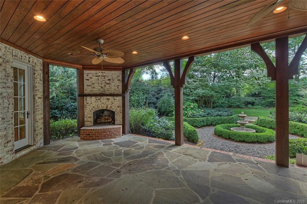 2600 Tanglewood Lane Charlotte NC 28211