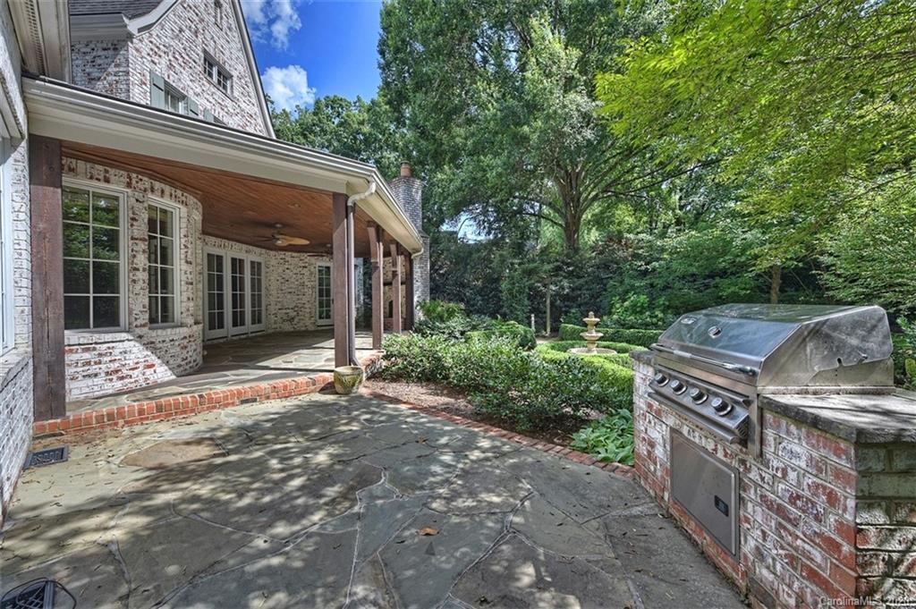 2600 Tanglewood Lane Charlotte NC 28211