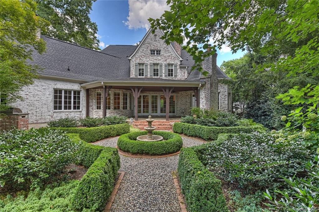 2600 Tanglewood Lane Charlotte NC 28211