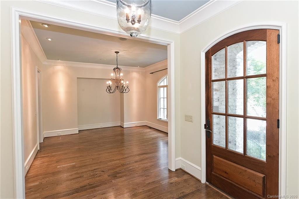 2600 Tanglewood Lane Charlotte NC 28211