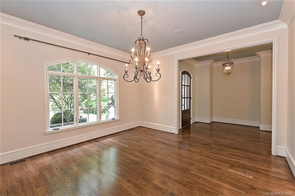 2600 Tanglewood Lane Charlotte NC 28211