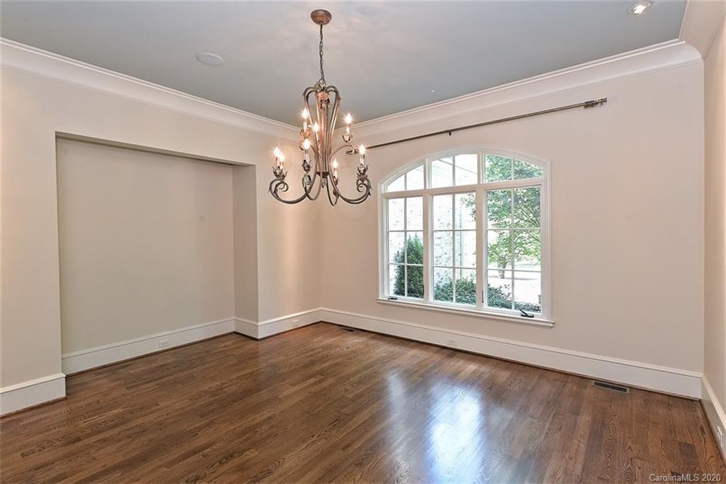 2600 Tanglewood Lane Charlotte NC 28211