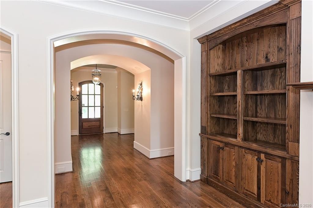 2600 Tanglewood Lane Charlotte NC 28211