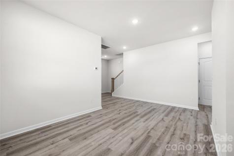 7024 Maple Run Circle Charlotte NC 28215