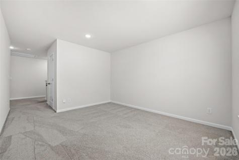7024 Maple Run Circle Charlotte NC 28215