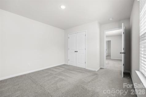 7024 Maple Run Circle Charlotte NC 28215