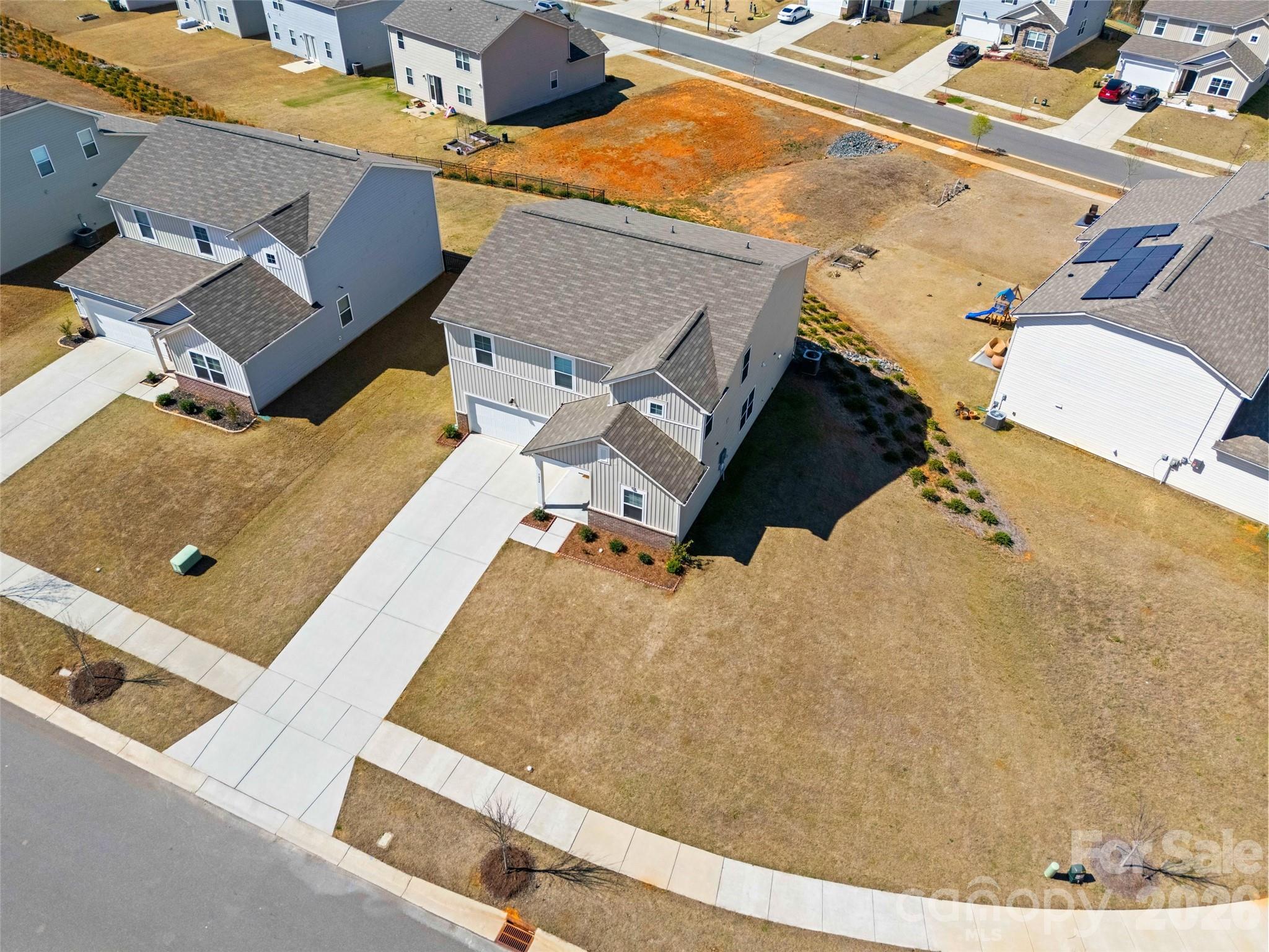 7024 Maple Run Circle Charlotte NC 28215