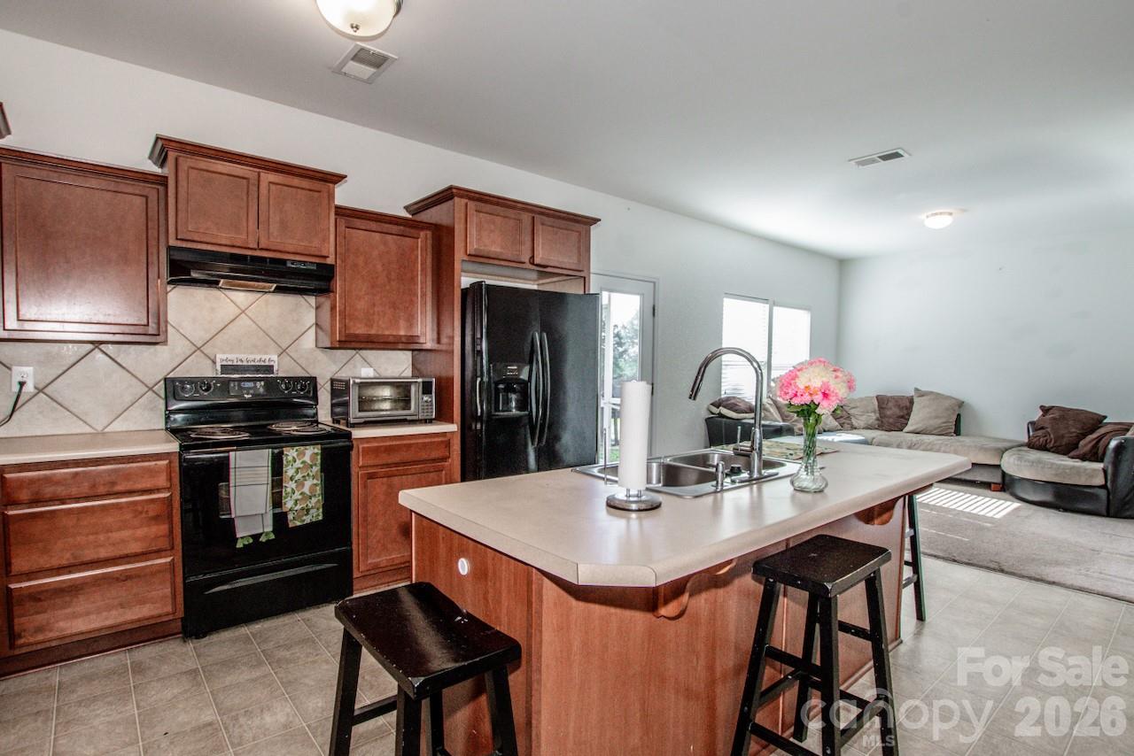 123 Kingsgate Court Statesville NC 28625