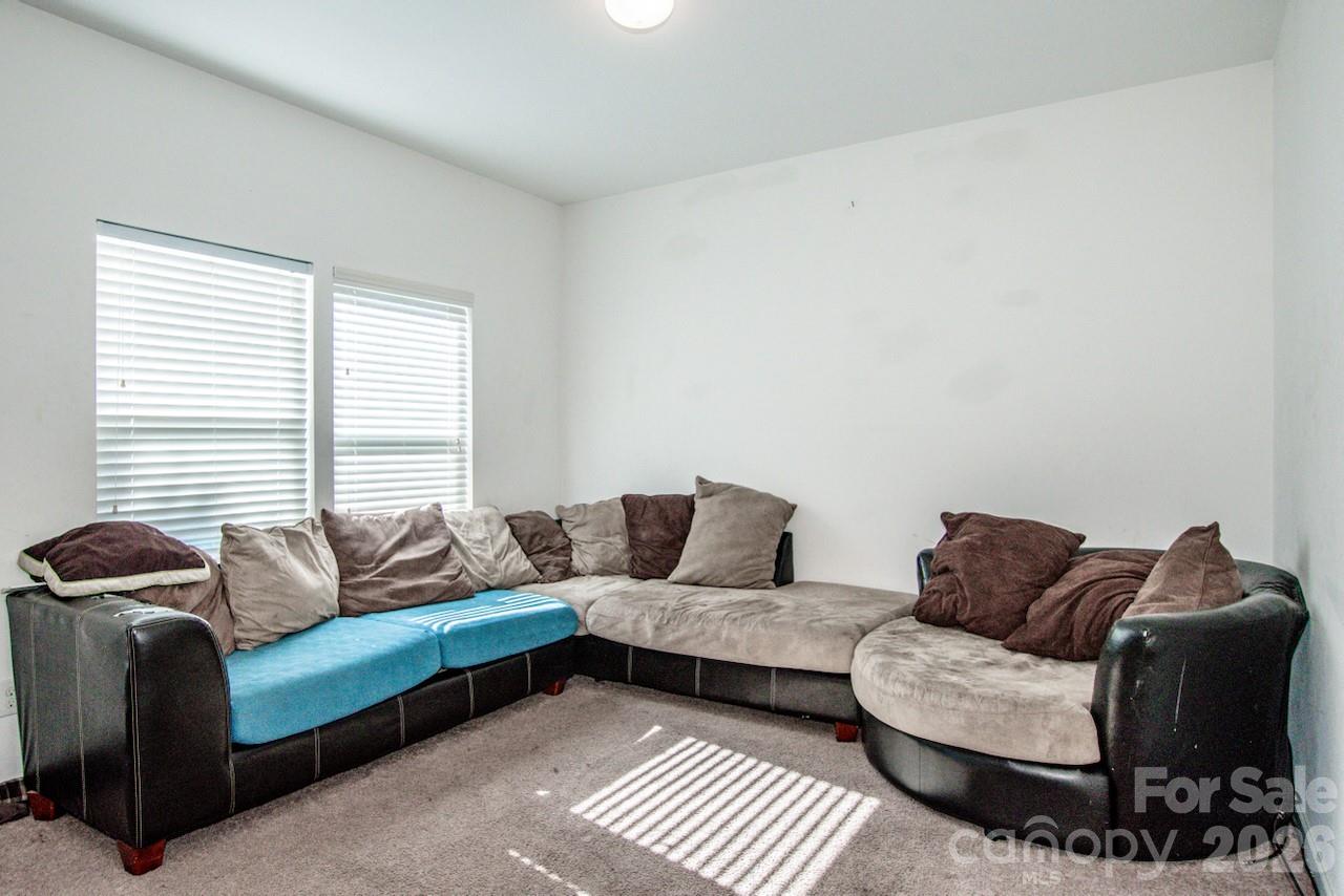 123 Kingsgate Court Statesville NC 28625