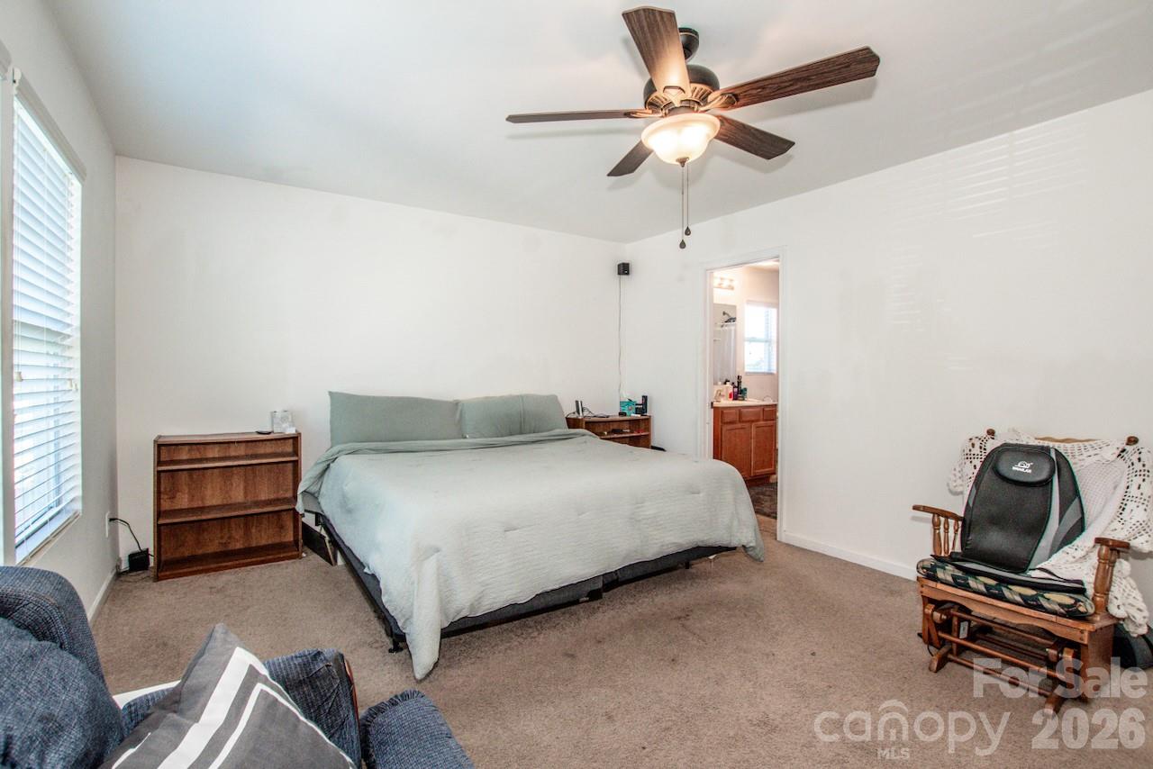 123 Kingsgate Court Statesville NC 28625