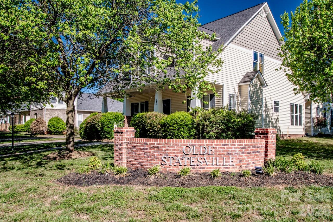 123 Kingsgate Court Statesville NC 28625