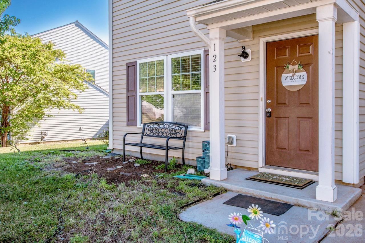 123 Kingsgate Court Statesville NC 28625