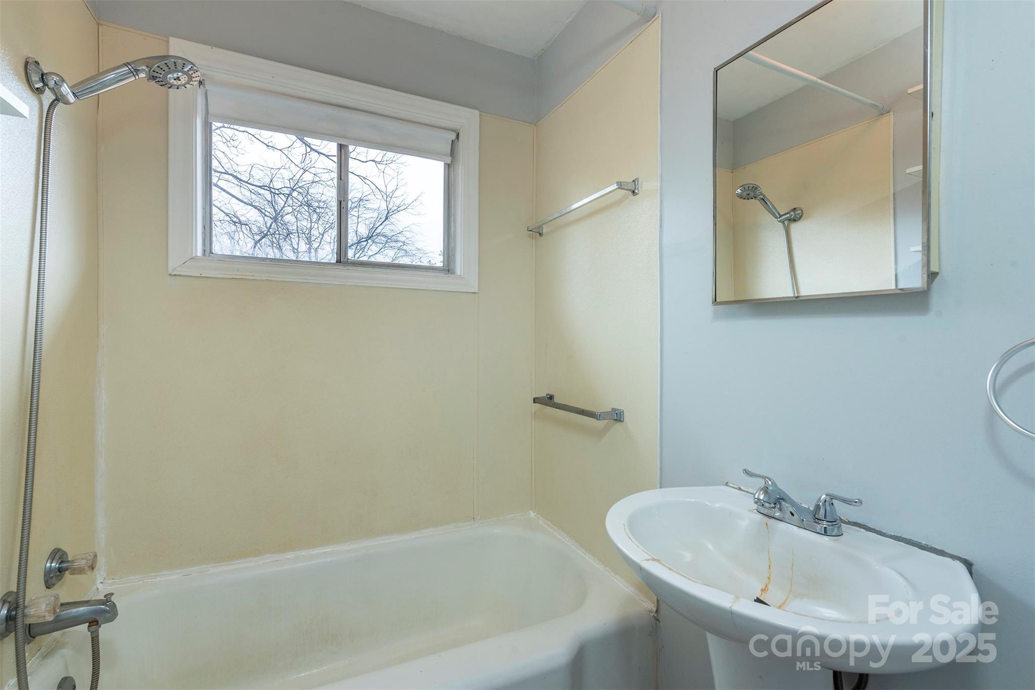 657 Old Fort Road Fairview NC 28730