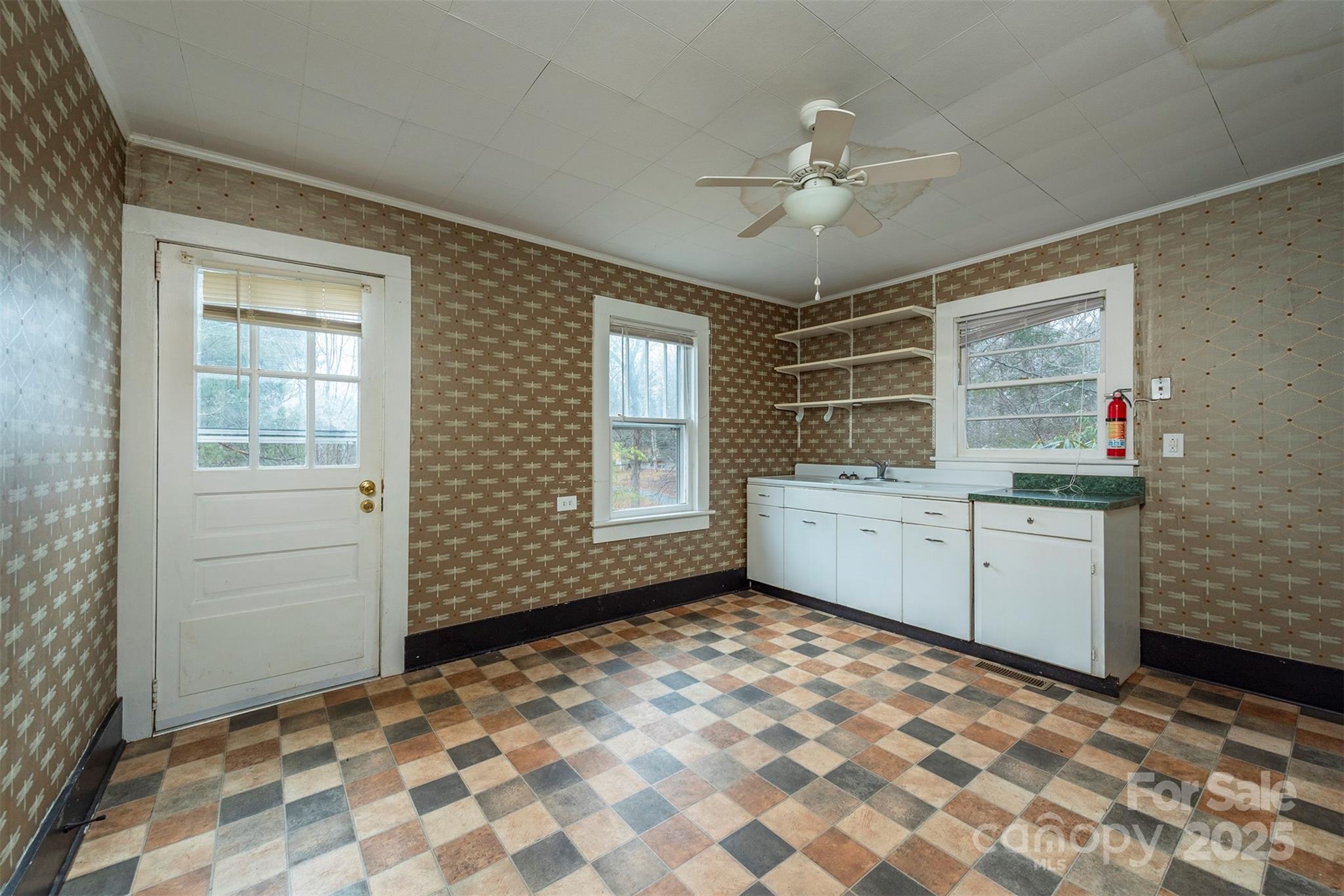 657 Old Fort Road Fairview NC 28730