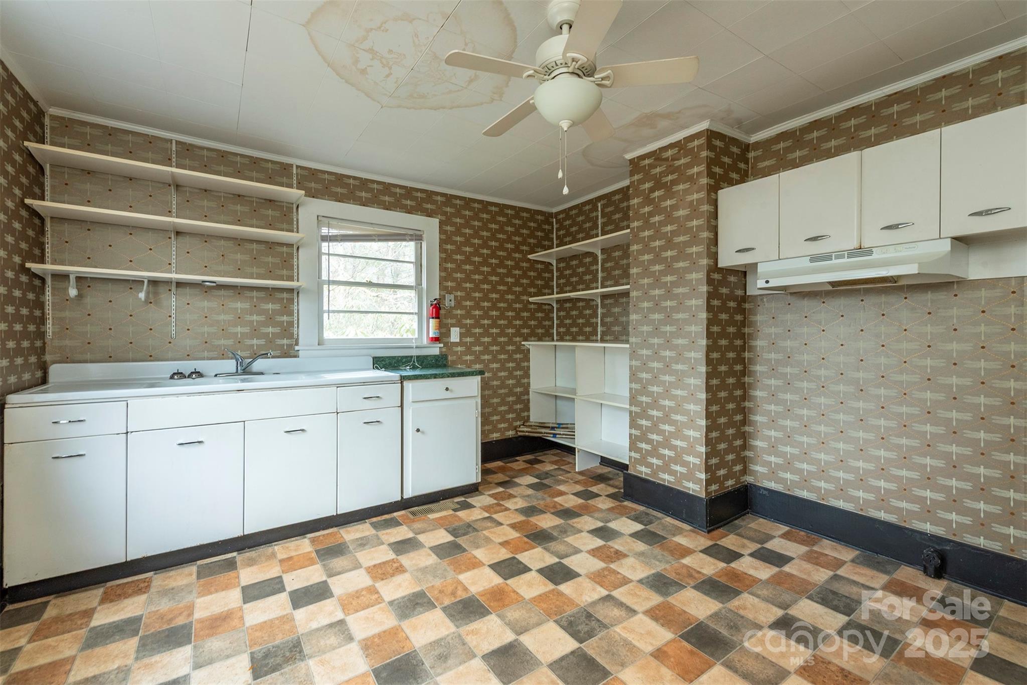 657 Old Fort Road Fairview NC 28730